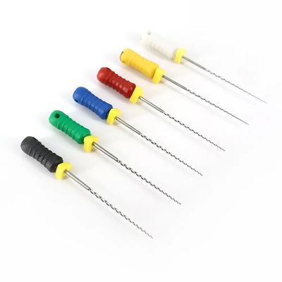 गुणवत्ता की गारंटी दंत फाइलें हाथ उपयोग 25 मिमी #15-40 स्टेनलेस स्टील डेंटल रीमर फाइलें